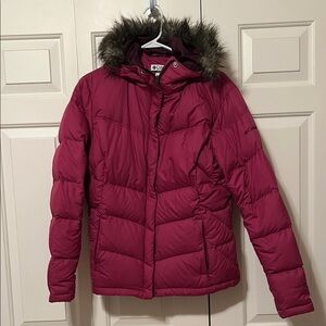 Columbia Women's Diwn Puffer Coat with Faux Fur Hood